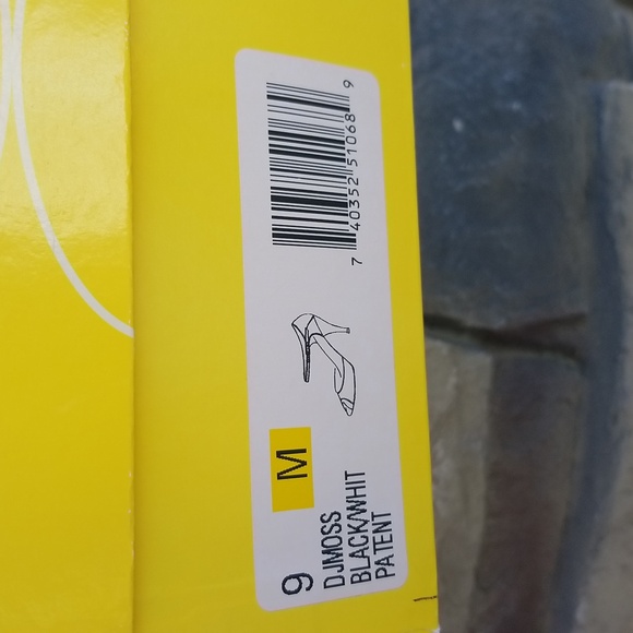 Circa Joan & David DJ Moss Black/White Ankle Strap Heeled Shoes - Picture 6 of 9